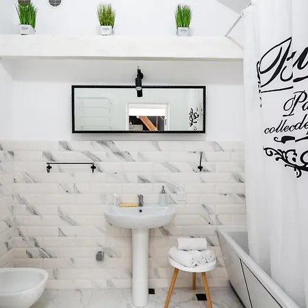 Avangard French Le Ciel דירה