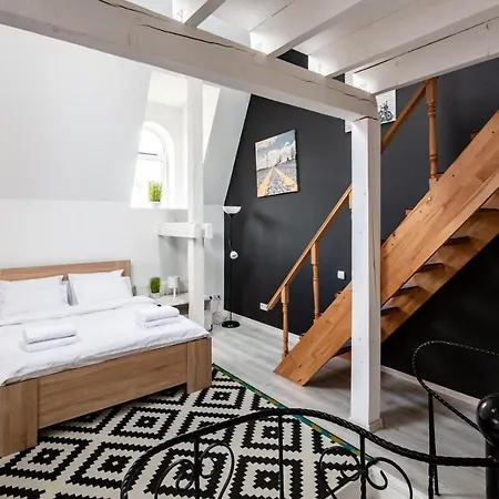 Апартаменти Avangard French Le Ciel